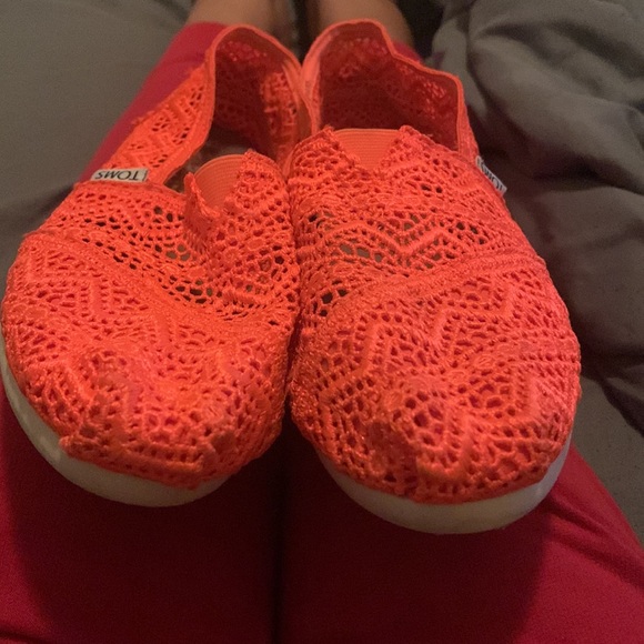 Toms - Picture 3 of 4